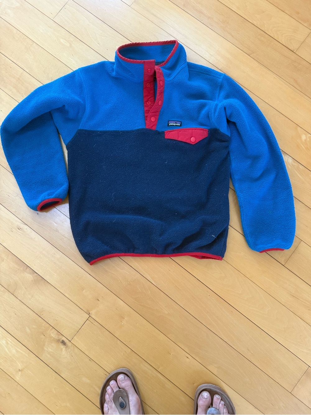 Patagonia kids’ Navy Snap-Front Fleece Pullover with Red Trim L/12